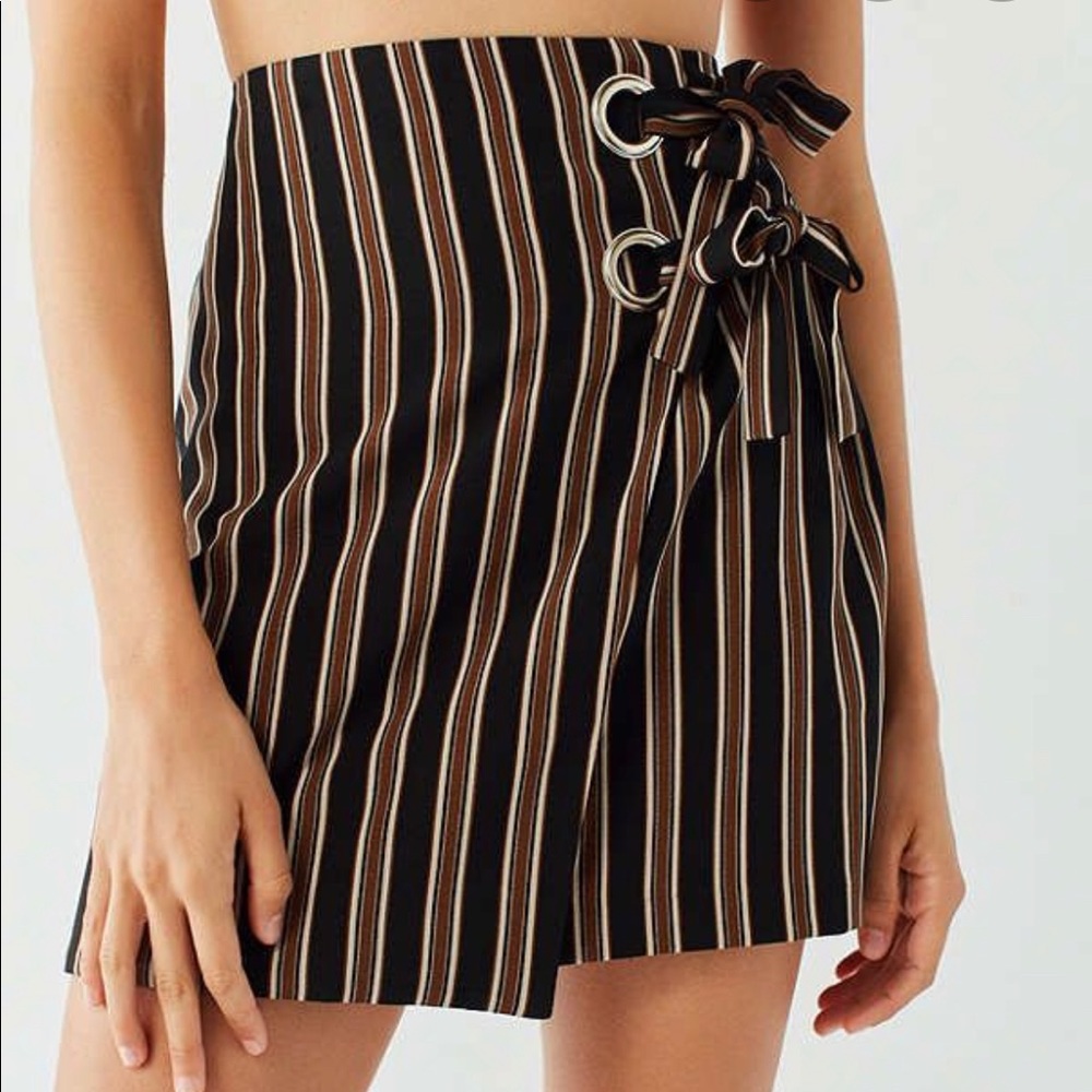 Tie Wrap Mini Skirt